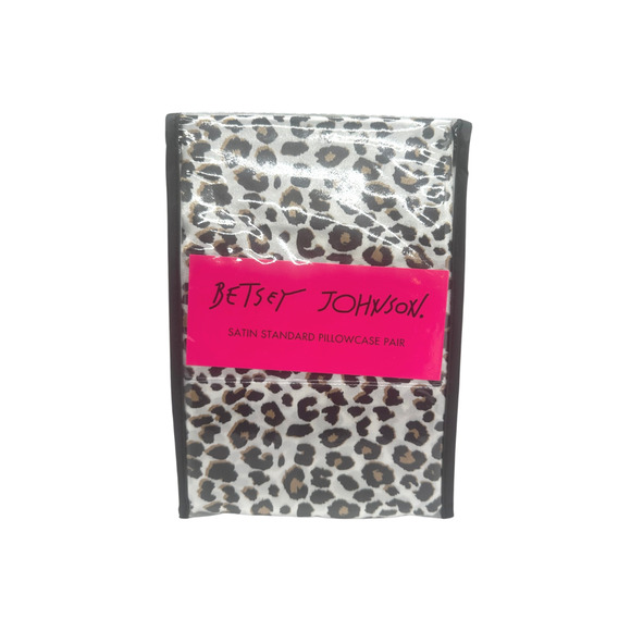 Betsey Johnson Leopard Satin Pillowcase Set Standard 20x30 - Picture 4 of 6